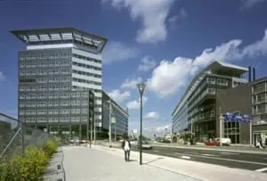 Doorlopende straatwand