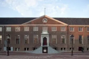 Entree vanaf Amstel. Foto Luuk Kramer.