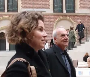 Muriel Huisman en Antonio Cruz van Cruz y Ortiz gaven vooraf een rondleiding
