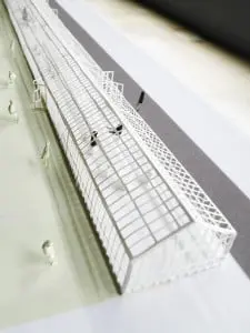 8. Crossing Borders, ontwerp Anne van Strien. Transformatie van de grens tussen collectieve en openbare ruimte; rond een volkstuin komt een orangerie die soms open is voor publiek.