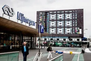 Doornroosje Nijmegen naast het station. Foto Marcel Krijgsman