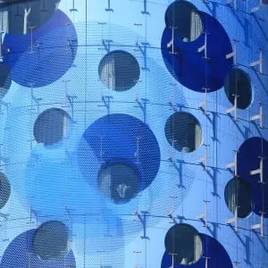 Van hetzelfde architectenbureau en producent: Fletcherhotel, langs de A2. Achter de glasgevel zit een dragende composietgevel • Foto Rob Hoekstra.