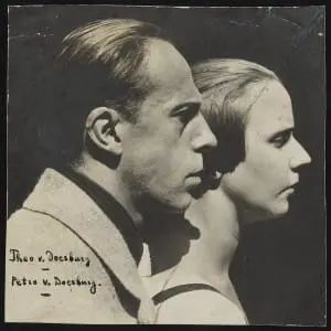 Lucia Moholy, dubbelportret van Theo en Nelly van Doesburg in Weimar, 1921 