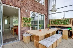 Prêt-à-Loger, het concept dat een studententeam aan de TU Delft ontwikkelde, is mogelijk een oplossing voor naoorlogse rijtjeshuizen