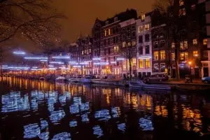 Vriendschap tijdens Amsterdam Light Festival