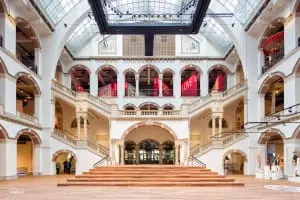 Foto 5: de Lichthal in het gerenoveerde Tropenmuseum in Amsterdam