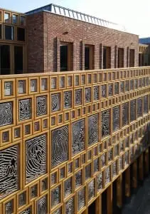 Gevel binnenhof stadhuis Deventer vanaf galerij op 2e verd Foto Jacqueline Knudsen