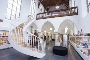 Museumwinkel_met nieuwe trap naar informatiecentrum Foto_door_SODA