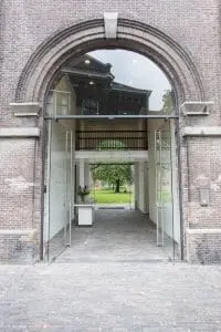 Tuinzaal_entree met doorzicht naar tuin. Foto Ivar_Pel