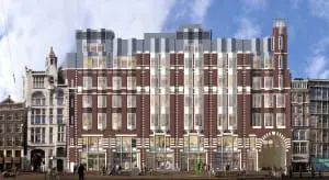 Nieuwe gevel, rechts de passage