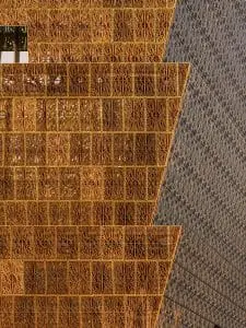 National Museum of African American History and Culture en Washington Monument. Foto Alan Karchmer