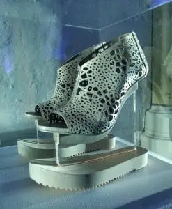 Aero Shoes - expositie METABOLISM van Iris van Herpen in Bergkerk Deventer - Foto Jacqueline Knudsen
