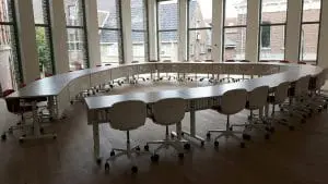 Nieuwe raadzaal in de nieuwbouwvleugel