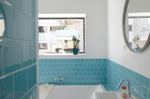 14. Badkamer op eerste verdieping.