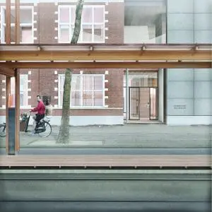 Mokum. Tramhalte en entree Hervormde Kweekschool