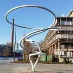 gebogen kunstwerk TU Eindhoven