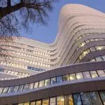 De gevel van DUO in Groningen, UNStudio.