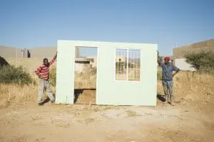 MOME is een modulair woningsysteem gemaakt met eenvoudig en snel te installeren composiet sandwichpanelen, bedacht als alternatief voor de sloppenwijken in Namibië. Het project heeft nu al een grote impact