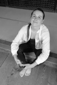 Alice Bleton (1991) studeerde januari 2017 cum laude af aan de Design Academy Eindhoven, binnen de afdeling Public/Private, met haar ontwerp voor de Monade Capsule.