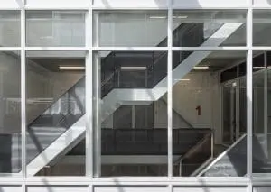 Transformatie van het voormalige Philips Natlab op Strijp S in Eindhoven tot het SintLucas college. Architect cepezed. 