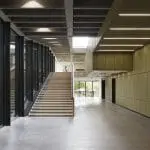 Foyer en trap Singer Laren