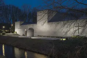 Façade van de Pastoor van Ars kerk. Foto: Peter de Ruig