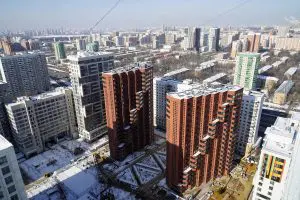 Dutch House bestaat uit twee appartementenblokken van 18 en 21 verdiepingen, i.o.v. Krost. Oplevering voorjaar 2018. Ontwerp i.s.m. A-Projekt. 