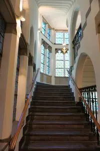 Het gebouw is zorgvuldig gerestaureerd en heeft veel originele aspecten, waaronder  twee trappenhuizen. Foto Jacqueline Knudsen.