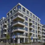 Grijswitte baksteen woongebouw Cruquius 1.1