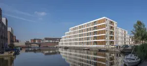 Door de modulaire bouwwijze kon het gebouw in drie maanden worden neergezet. Ook is het gebouw weer uit elkaar te halen om dezelfde woningen op een andere locatie opnieuw in te zetten