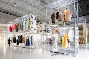 Collected by Eva Maria Hatschek. Tijdelijk Modemuseum. Foto: Johannes Schwartz