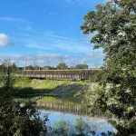 Brug van hergebruikte materialen op Floriade