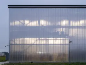 In het kader van duurzaamheid zijn de klimaatkamers van het oude lab hergebruikt.