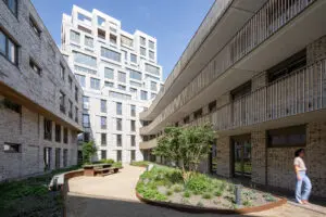 Het plan is opgebouwd uit prefab elementen