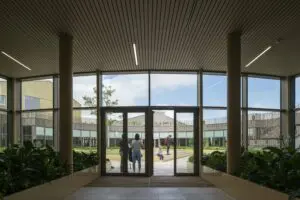 De relatie binnen en buiten is goed zichtbaar in het centrale hart. © Egbertdeboer.com