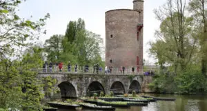 Voor Grains of Paradise liet Sumayya Vally zich inspireren door de rijke handelsgeschiedenis van Brugge. 