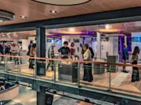 De tentoonstelling 'Onmetelijk belangrijk' verkent de mogelijkheden en beperkingen van AI in de architectuur.