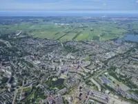 Theatercollege over het erfgoed van Zoetermeer gepresenteerd door Man met Koffer