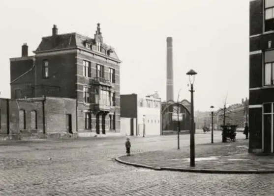 Nassauhaven, 1959  © Jan Roovers  Rotterdam City Archives / Collection A. Voet  