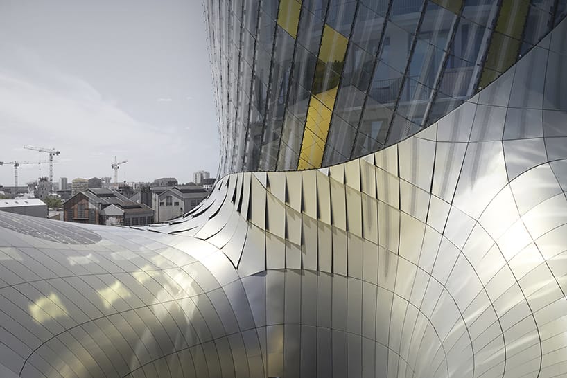 Goudkleurig glas in Frans wijncentrum - Architectuur.nl