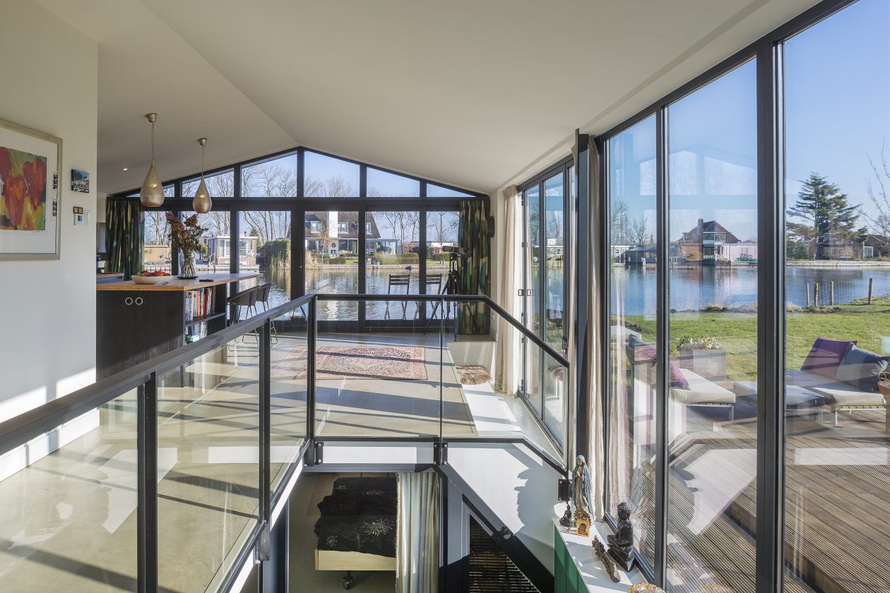 Waterwoning De Barn en Johanna zijn de mooiste woonboten - ArchitectuurNL